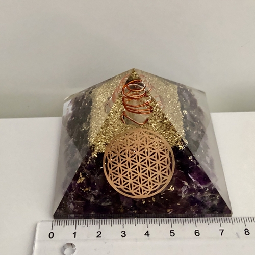 Ametyst Pyramide Orgonit Flower of life 7x7x6 cm